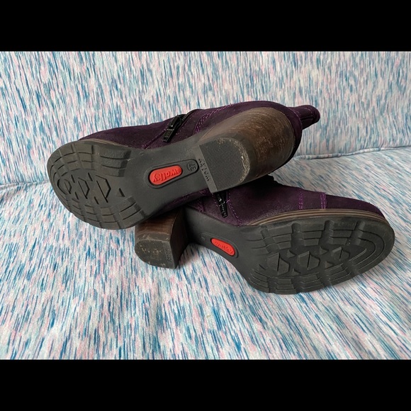 Beautiful Purple greased suede Woman boots - Picture 7 of 9